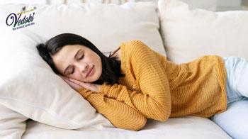 हाइपरसोम्निया (अधिक नींद) के कारण, लक्षण और घरेलू उपचार